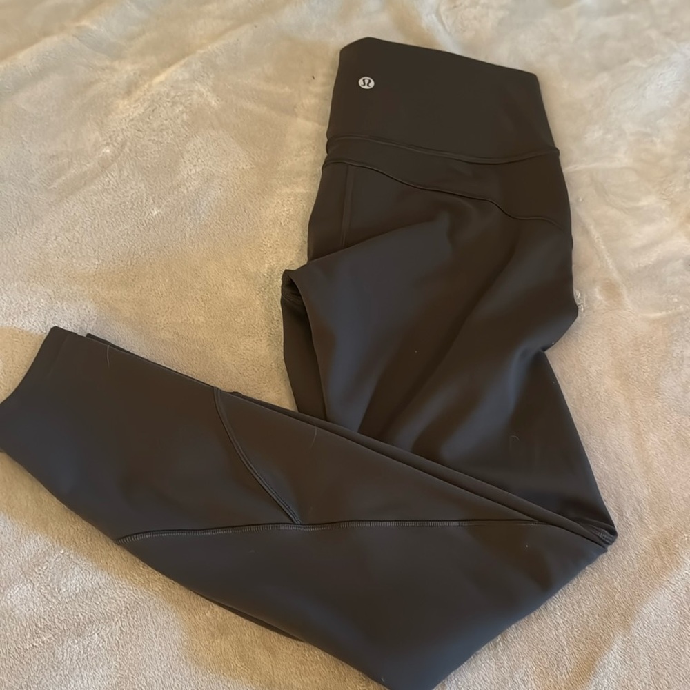 EUC Lululemon army green, full length leggings. Size 6